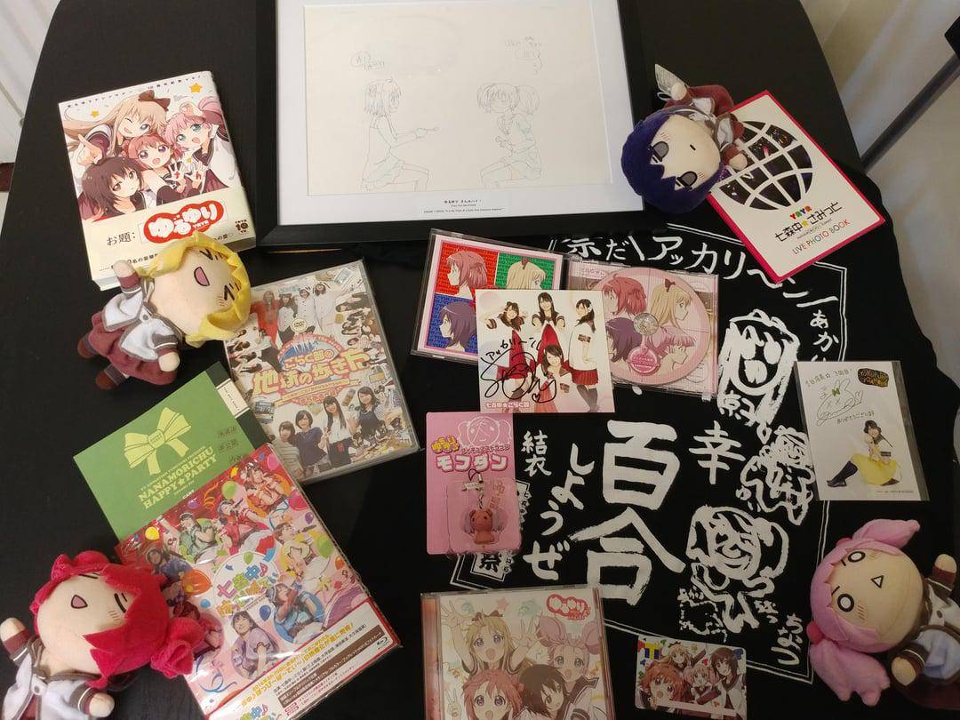 potret koleksi Yuru Yuri (reddit.com/user/Lion-Rabbit)