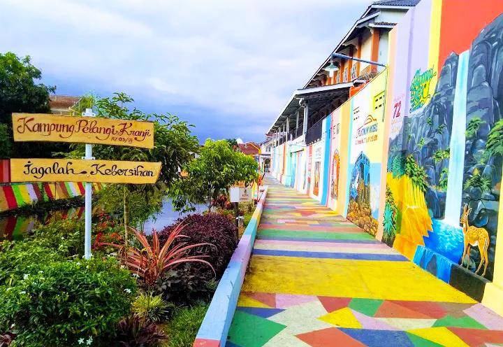 Kampung Pelangi Purwokerto, Purwokerto (google.com/maps/Sahara S)