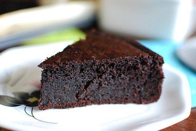 5 Tips Membuat Flourless Cake yang Lembut dan Moist, Gak Bantat!