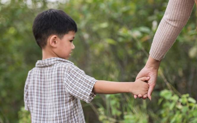 anak dan orang tua (freepik.com/jcomp)