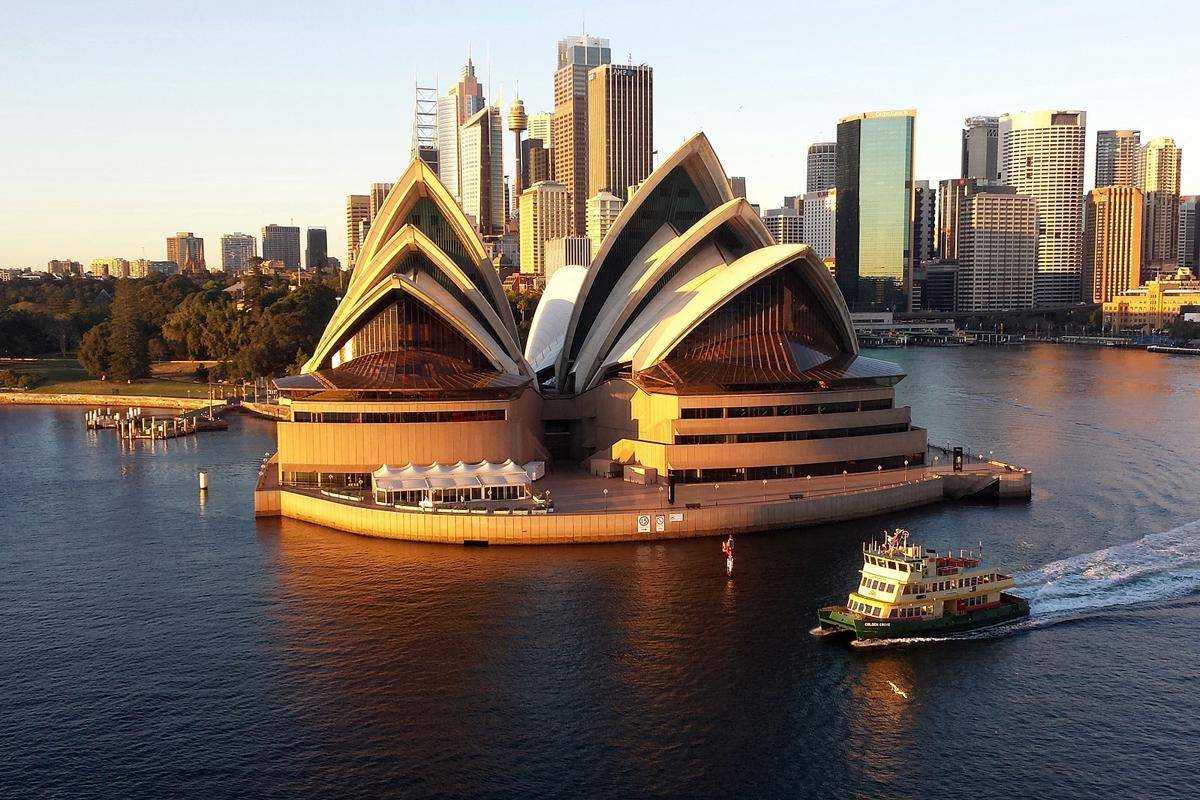 Sydney Opera House (commons.wikimedia.org/Alan Kenneth Dicker)