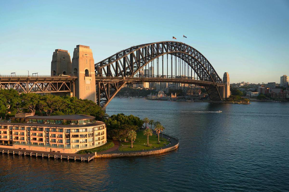 Sydney Harbour Bridge (pexels.com/Joseph Kim)