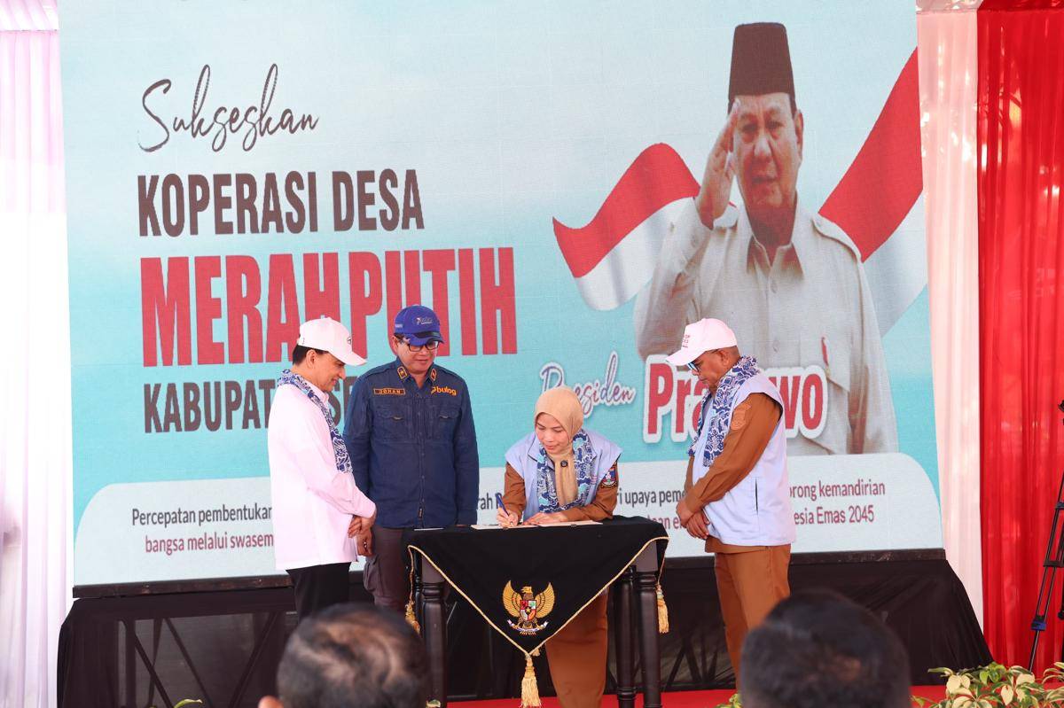 Gubernur Andra Soni menghadiri peluncuran Koperasi Merah Putih serentak di Banten (Dok. Pemprov Banten)