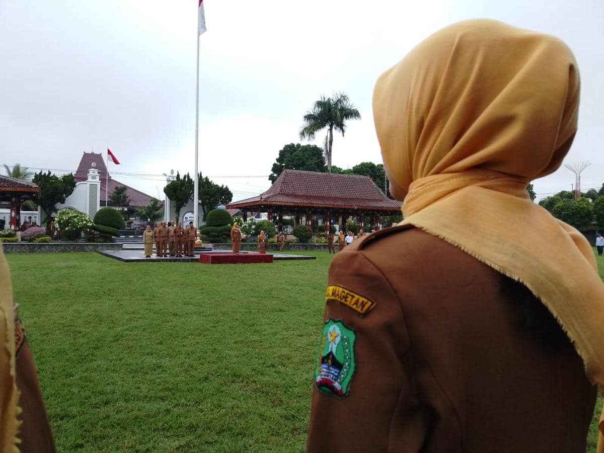 ASN tengah gelar apel di Alun-alun Magetan. IDN Times/Riyanto.