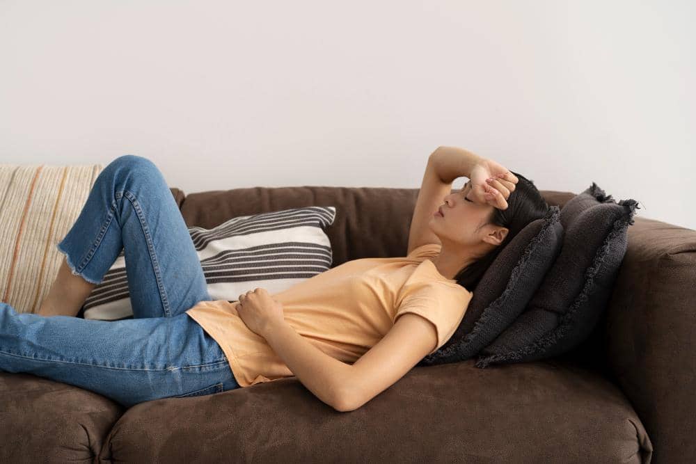 ilustrasi perempuan tidur