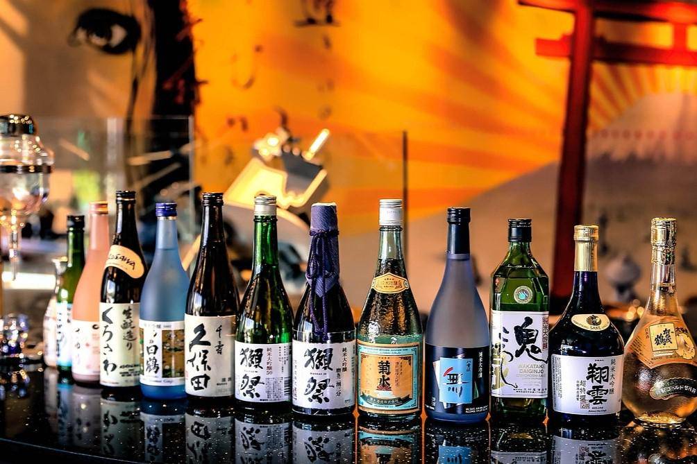ilustrasi sake dan mirin (pixabay.com/ngd3)