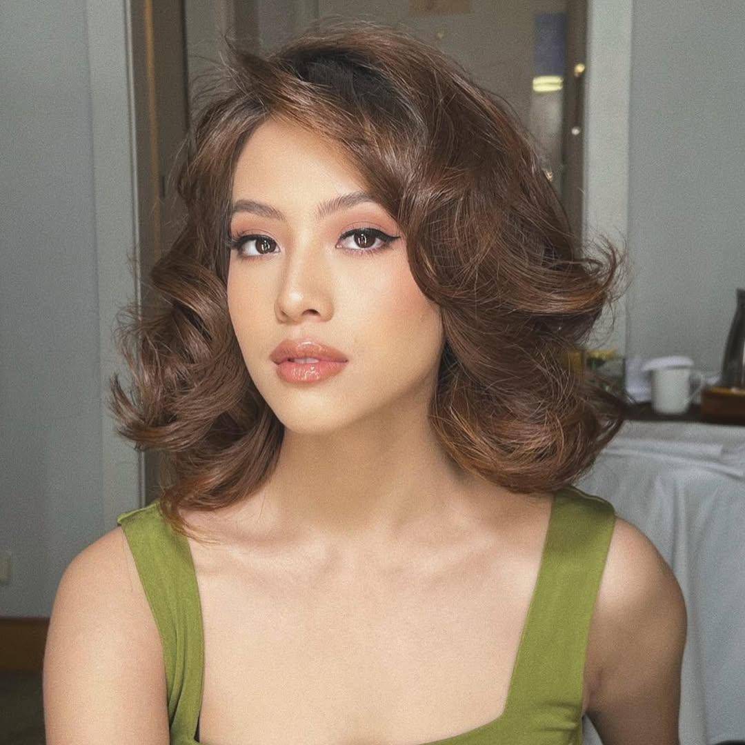 inspirasi hairdo untuk acara formal ala Adhisty Zara (instagram.com/zaraadhsty)