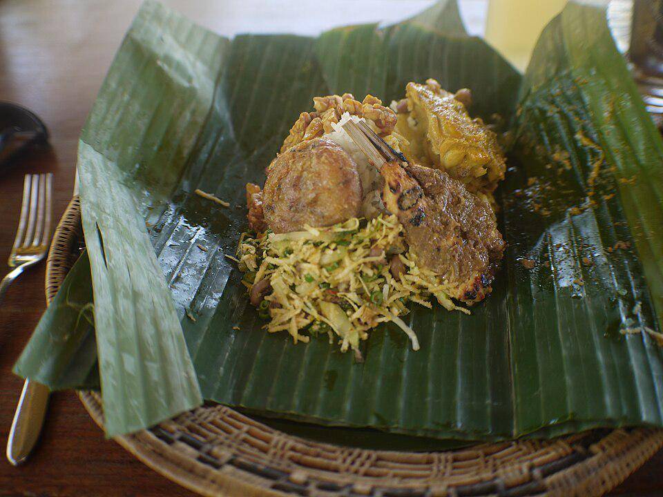 ilustrasi nasi bungkus (commons.wikimedia.org)
