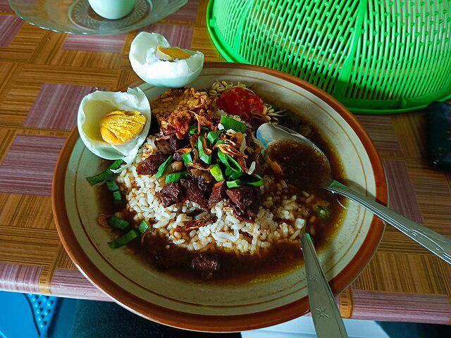 5 Tips Bikin Nasi Grombyang Khas Pemalang, Kuah Nampol, Daging Empuk!