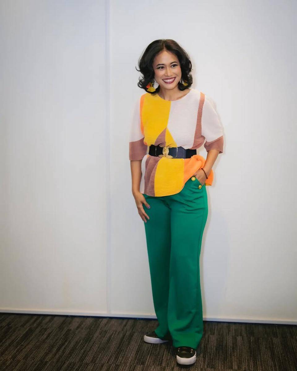 OOTD ala pemain film “Bertaut Rindu” (instagram.com/_putriayudya)