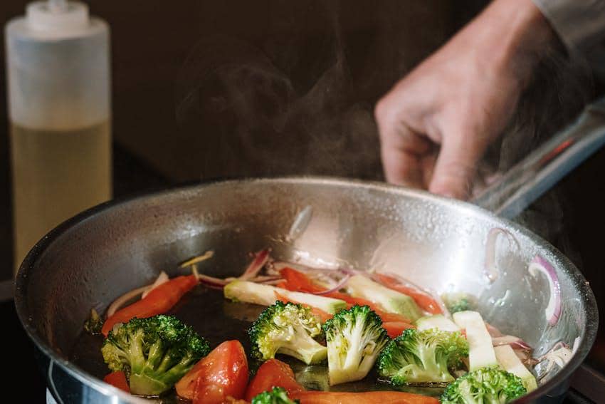 Ilustrasi masak sayur