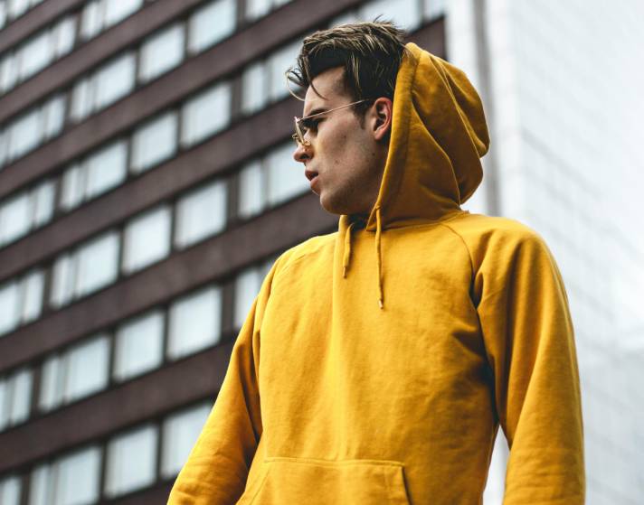 illustrasi hoodie (pexels.com/Marlene Leppänen)