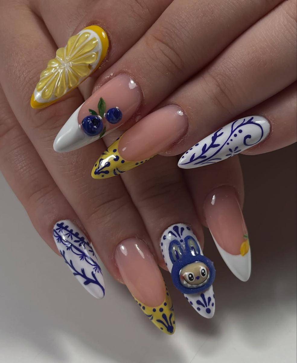 Inspirasi nail art Labubu (instagram.com/vipersvenom.nails)