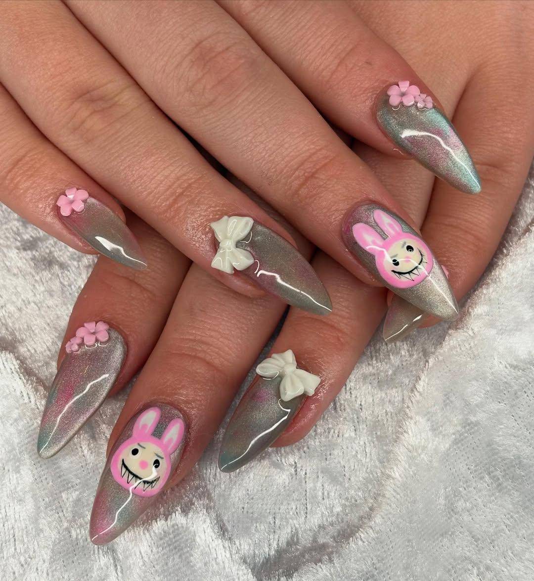Inspirasi nail art Labubu (instagram.com/_savageclaws_)