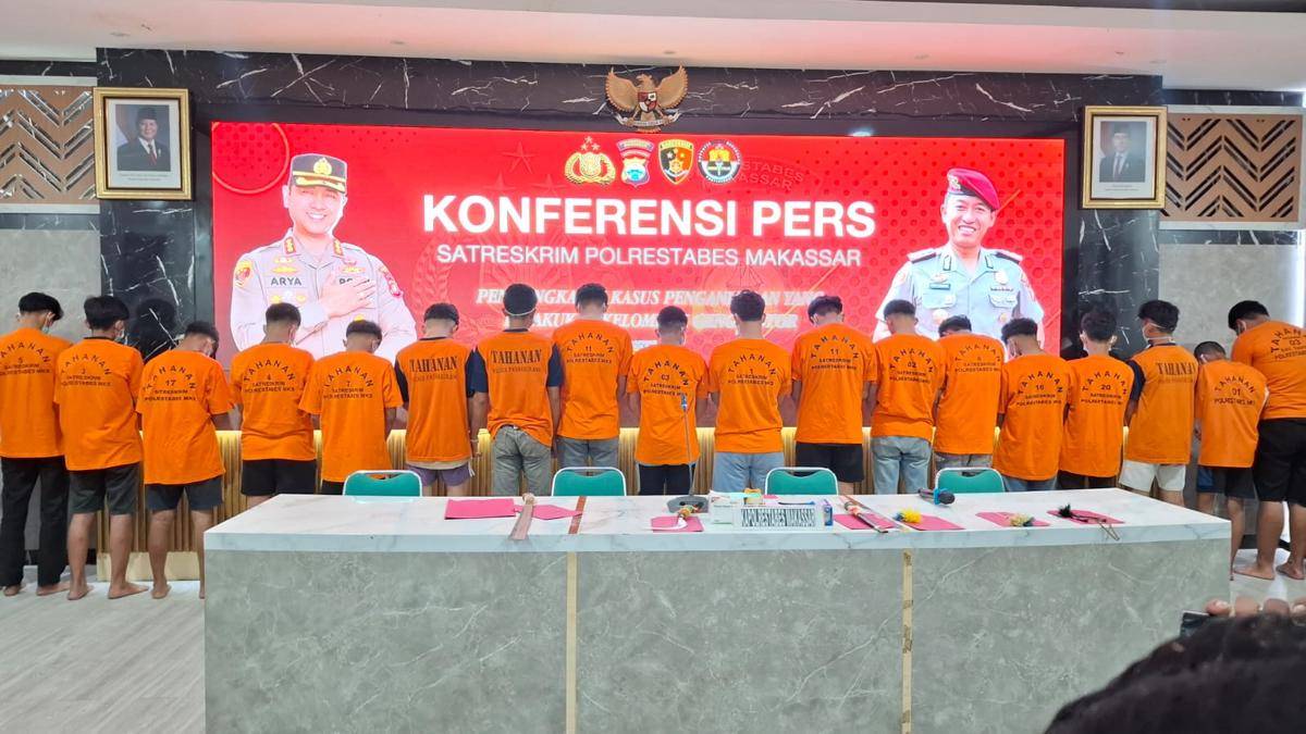 Anggota geng motor pelaku tawuran di Makassar ditangkap polisi, Senin (21/7/2025). IDN Times/Darsil Yahya