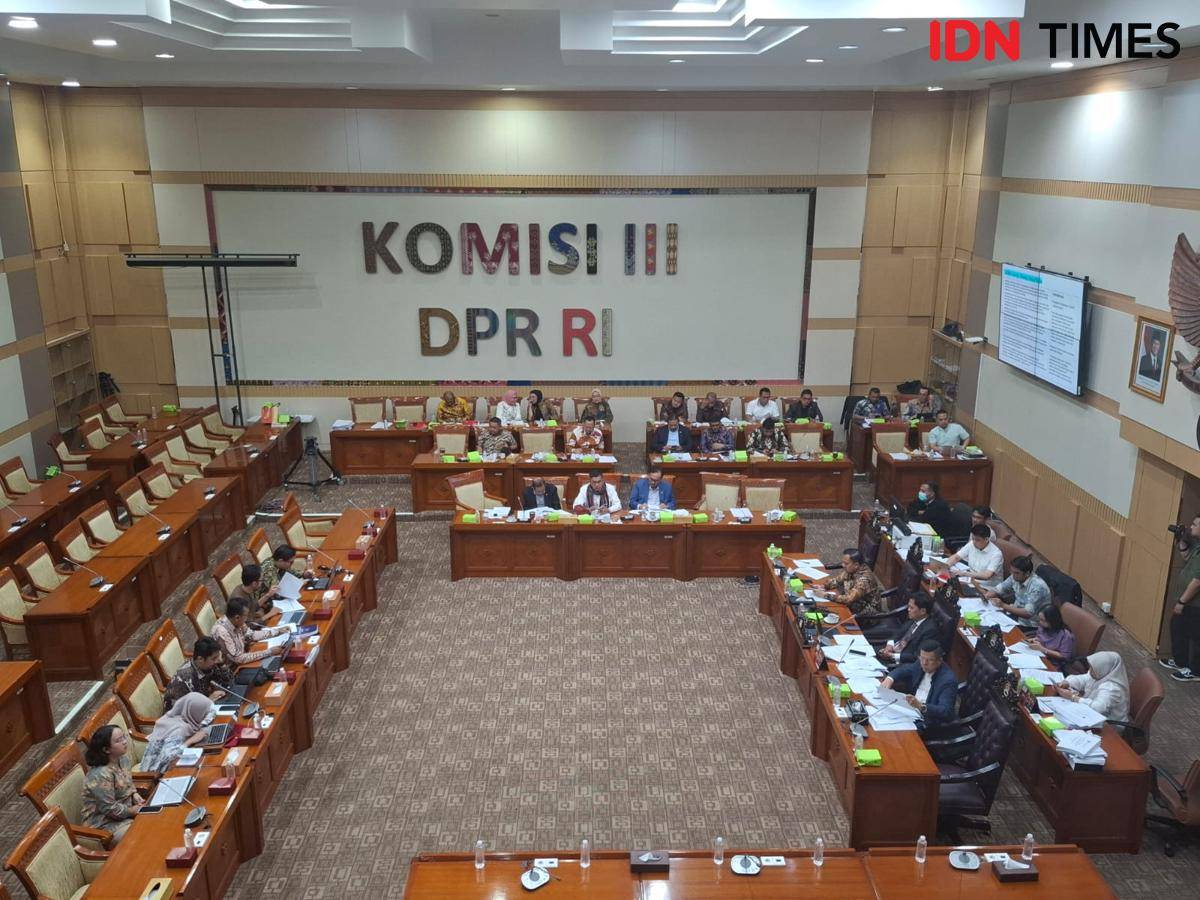 RUU KUHAP: YLBHI Minta DPR Pastikan Tersangka Bebas Pilih Kuasa Hukum