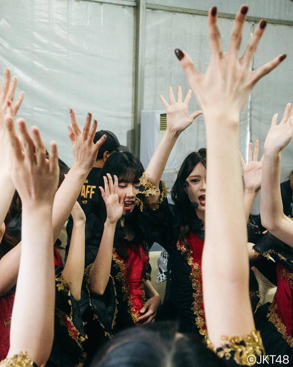 JKT48 (instagram.com/jkt48)