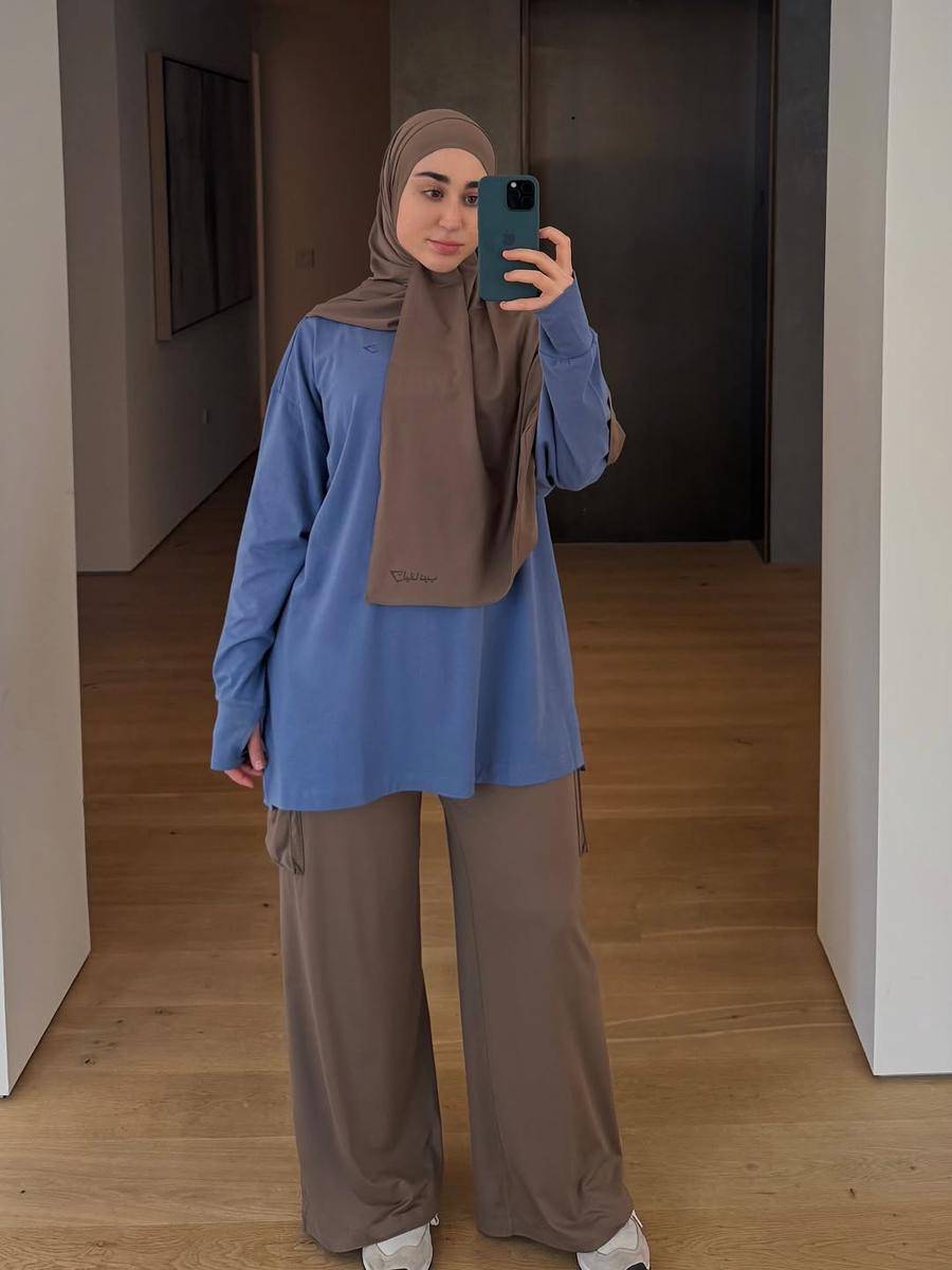 Leana Deeb (instagram.com/leanadeebb)