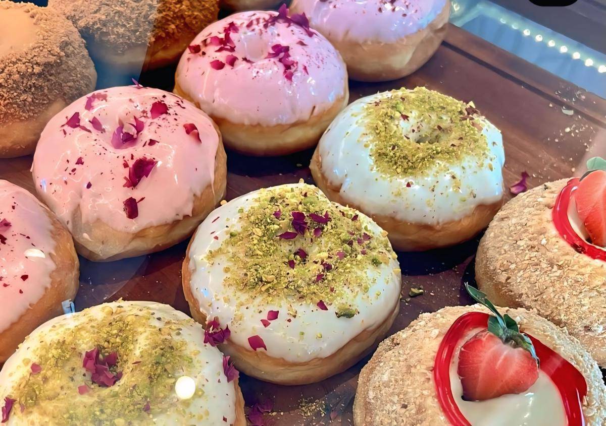 Bunaaca Doughnut and Pastrysery (instagram.com/bunaaca.id)