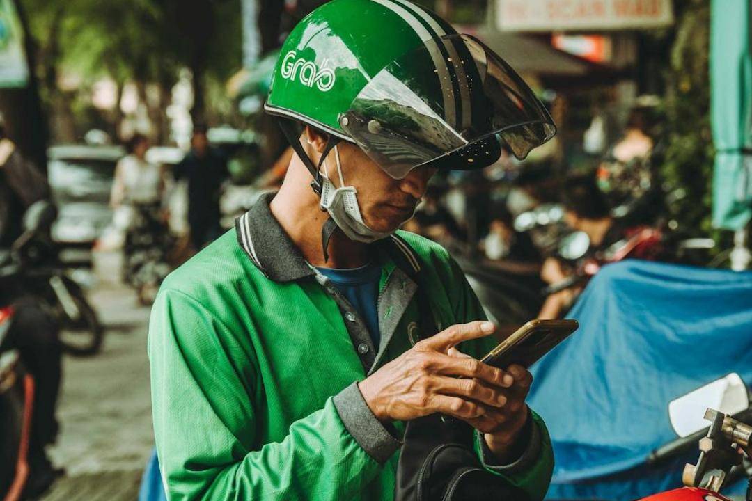 Ojek Online (pexels.com/Khanh Nguyen)