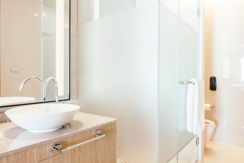 ilustrasi kamar mandi (freepik.com/lifeforstock)