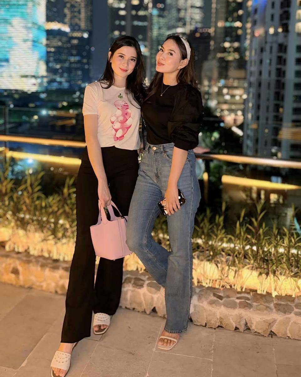 OOTD Casual ala Iris Wullur (instagram.com/iriswullur_)