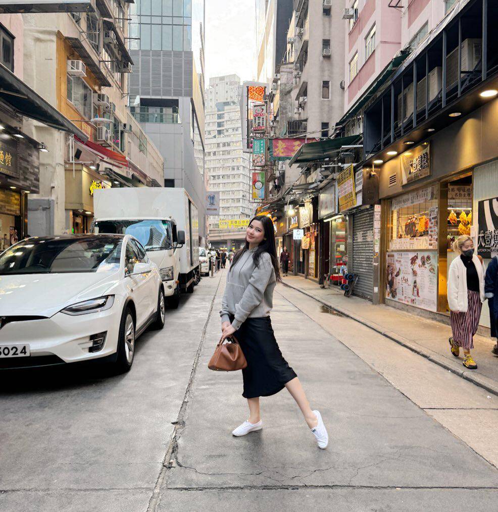 OOTD Casual ala Iris Wullur (instagram.com/iriswullur_)