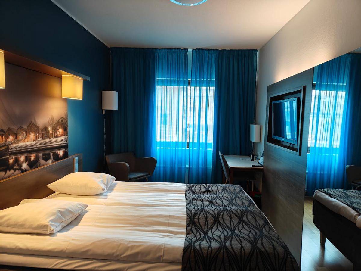 ilustrasi kamar hotel (pexels.com/Danny Photography)