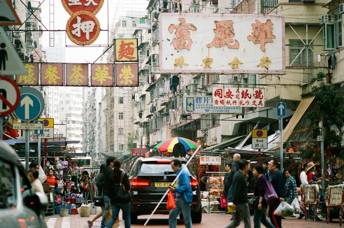 Hong Kong Normal Kembali Usai Diterjang Topan Wipha 