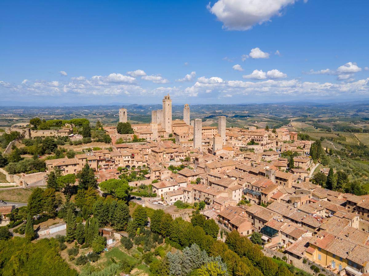 San Gimignano (unsplash.com/Piotr Dutko)