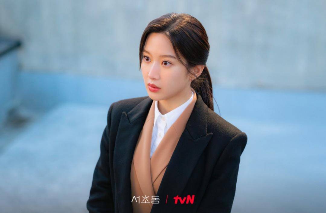 3 Teori Hubungan Kang Hui Ji dan Kim Hyung Min di Law and the City
