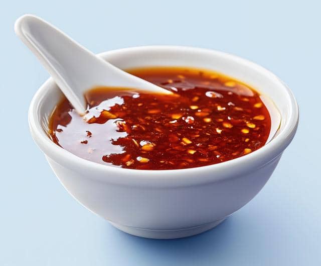ilustrasi chilli oil (vecteezy.com/ Tnawut Worrajiran)