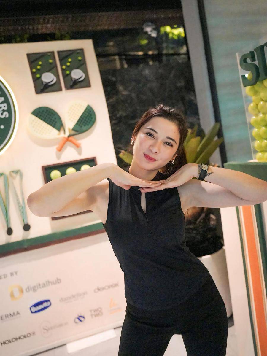 Iris Wullur (instagram.com/iriswullur_)