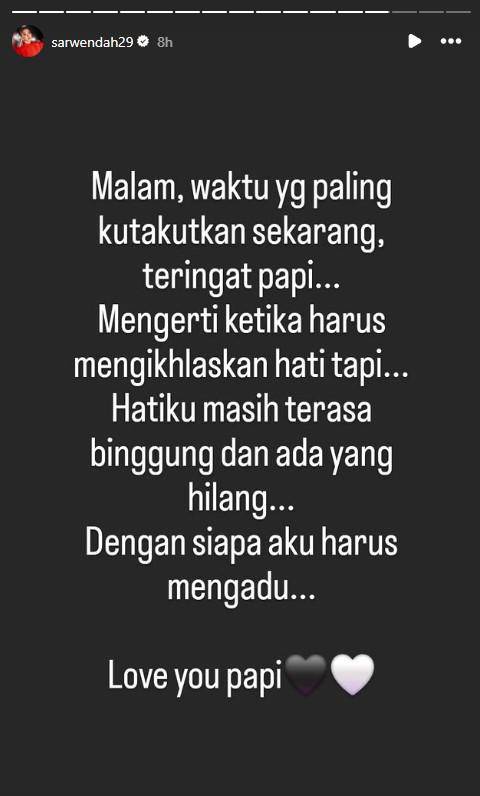 penutupan peti jenazah ayah Sarwendah (instagram.com/sarwendah29)