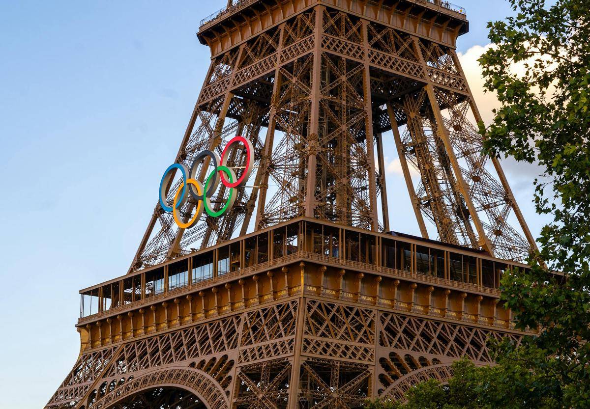 potret Eiffel Tower (pexels.com/Barry Talley)