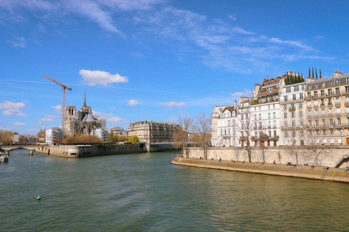 potret Seine River, Paris (pexels.com/Céline |)