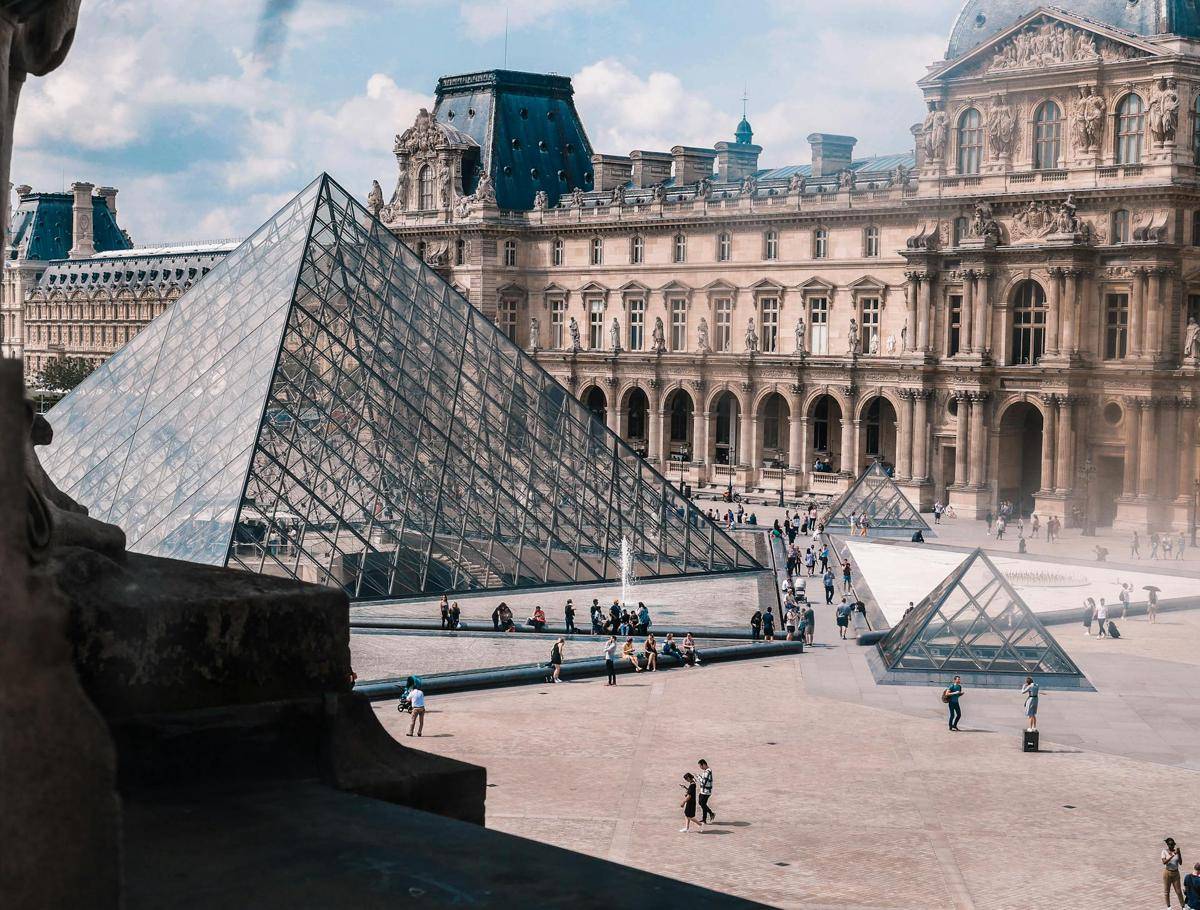 potret Louvre Museum (pexels.com/Silvia Trigo)