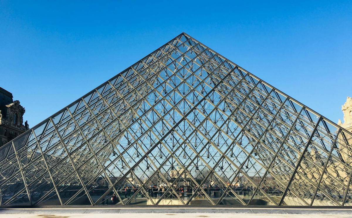 potret Louvre Museum (pexels.com/Ogy Kovachev)