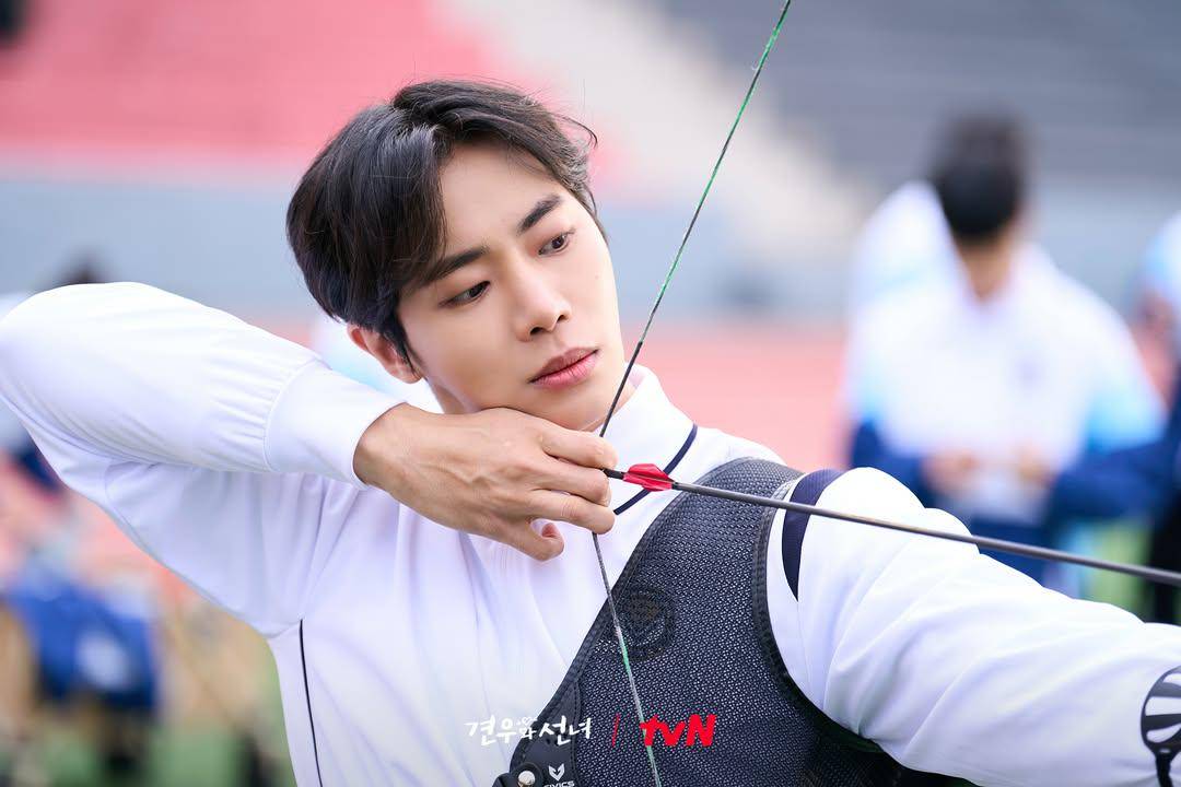 still cut drama Head Over Heels (instagram.com/tvn_drama)
