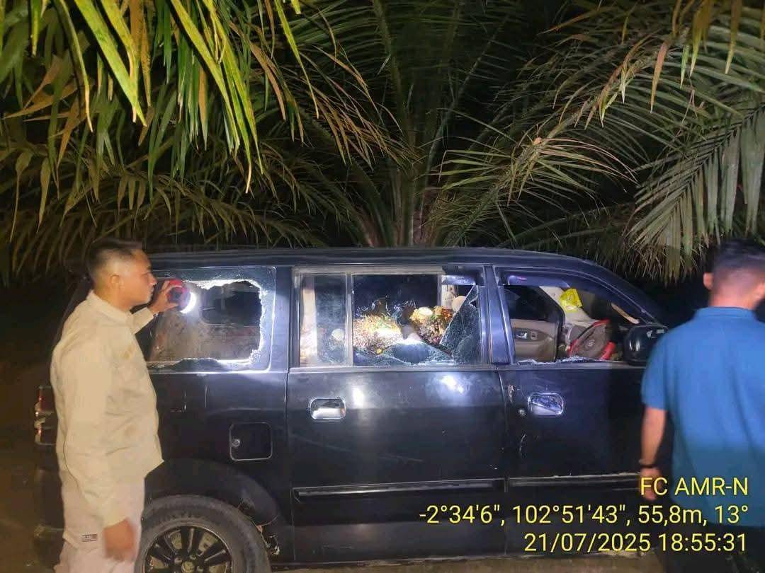 Brimob Tembak Terduga Pencuri Sawit, Warga Emosi Lempari Mess Karyawan