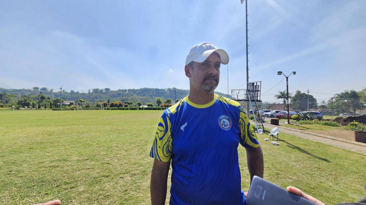 Pelatih Arema FC, Marcos Santos. (IDN Times/Rizal Adhi Pratama)