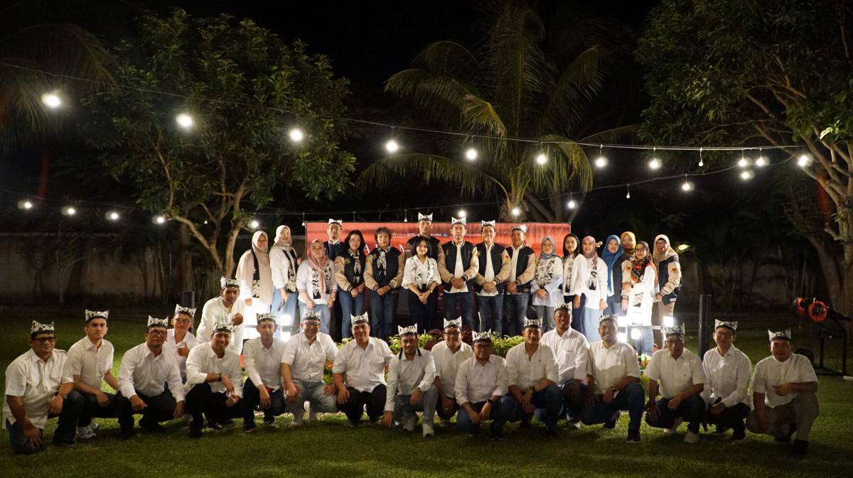 Potret mahasiswa Program Doktor Ilmu Hukum Angkatan 2023 Universitas Jember (UNEJ) menggelar acara Malam Keakraban (Makrab) di Hotel E-Royale Banyuwangi. 18-19 Mei 2024. (law.unej.ac.id)