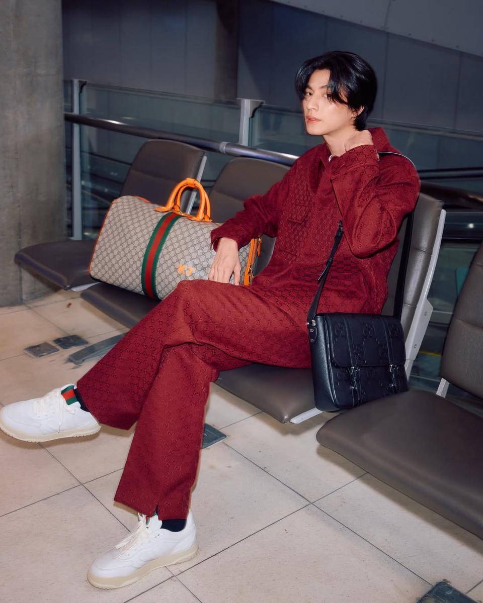 outfit airport look ala Gulf Kanawut (instagram.com/gulfkanawut)