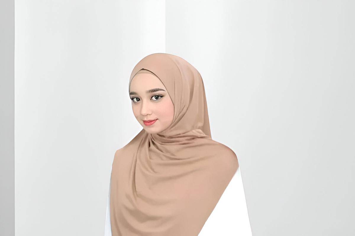 Ilustrasi hijab instan (shopee.co.id/cluelaris hijab official)