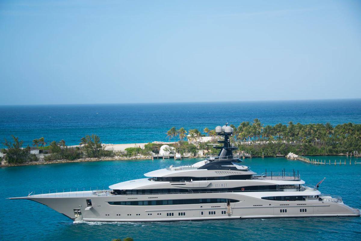 ilustrasi yacht kapal pesiar (pexels.com/Diego F. Parra)