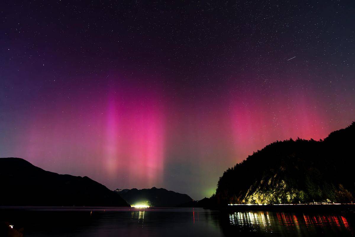 ilustrasi aurora australis di Australia (pexels.com/Adi K)