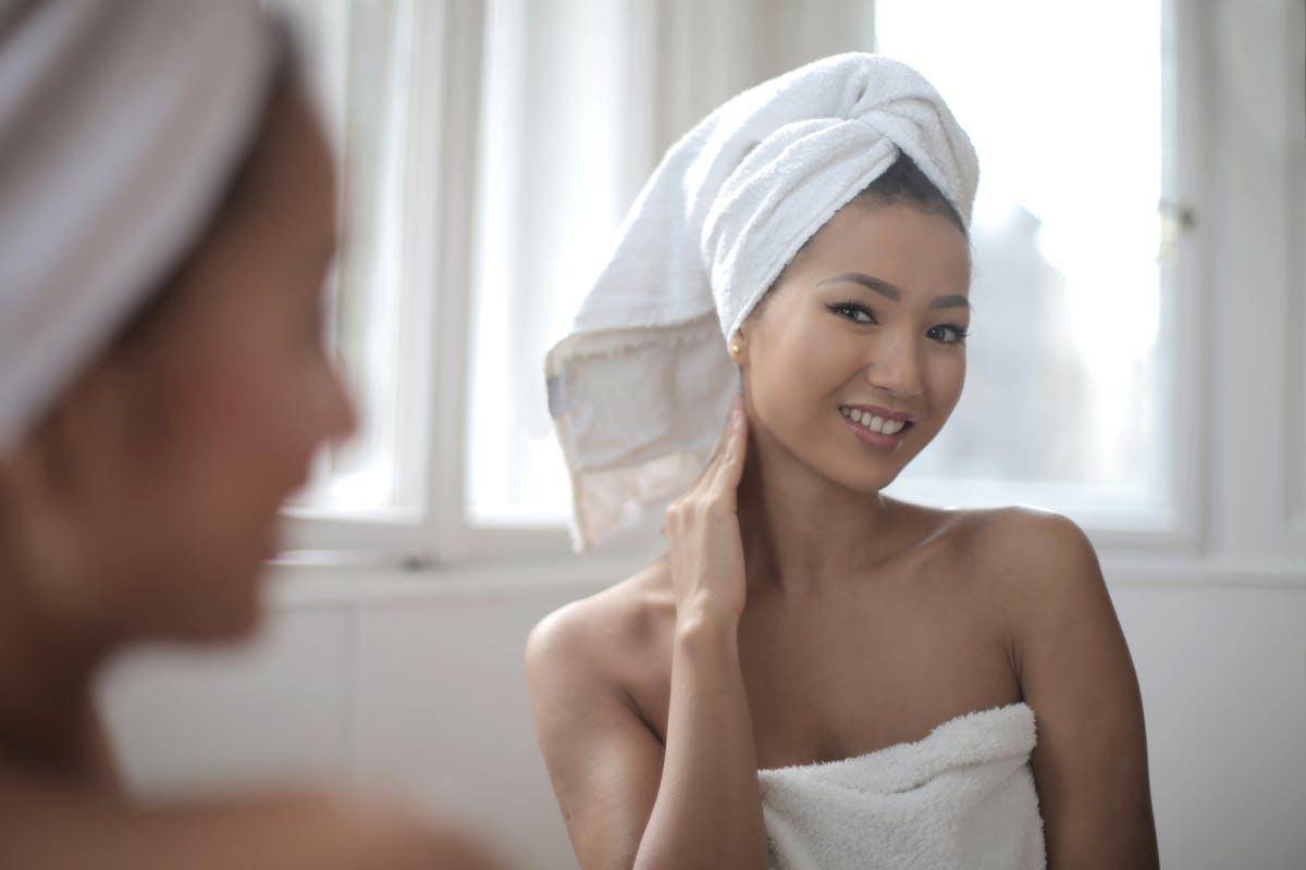 6 Urutan Skincare Anti-Aging yang Benar untuk Hasil Maksimal