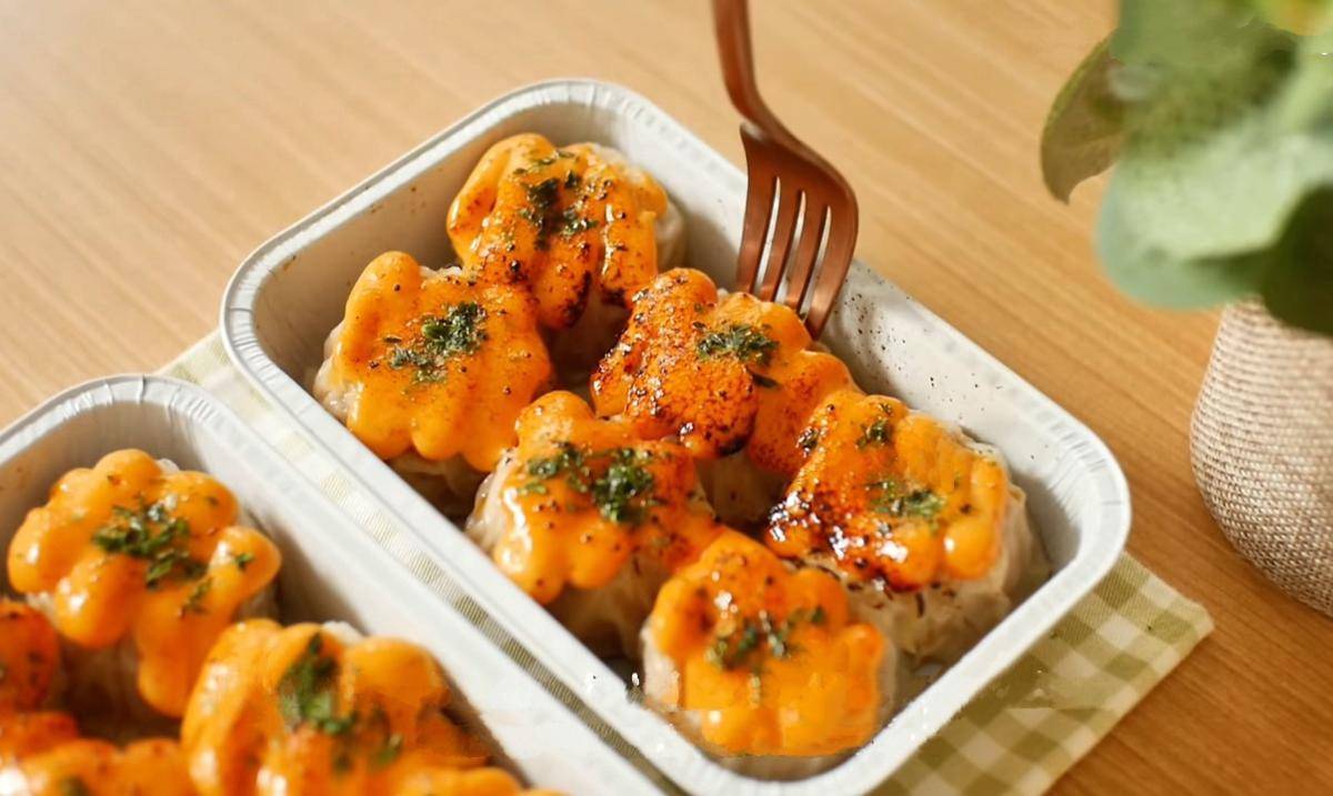 ilustrasi dimsum ayam saus mentai (YouTube.com/dapurumi)