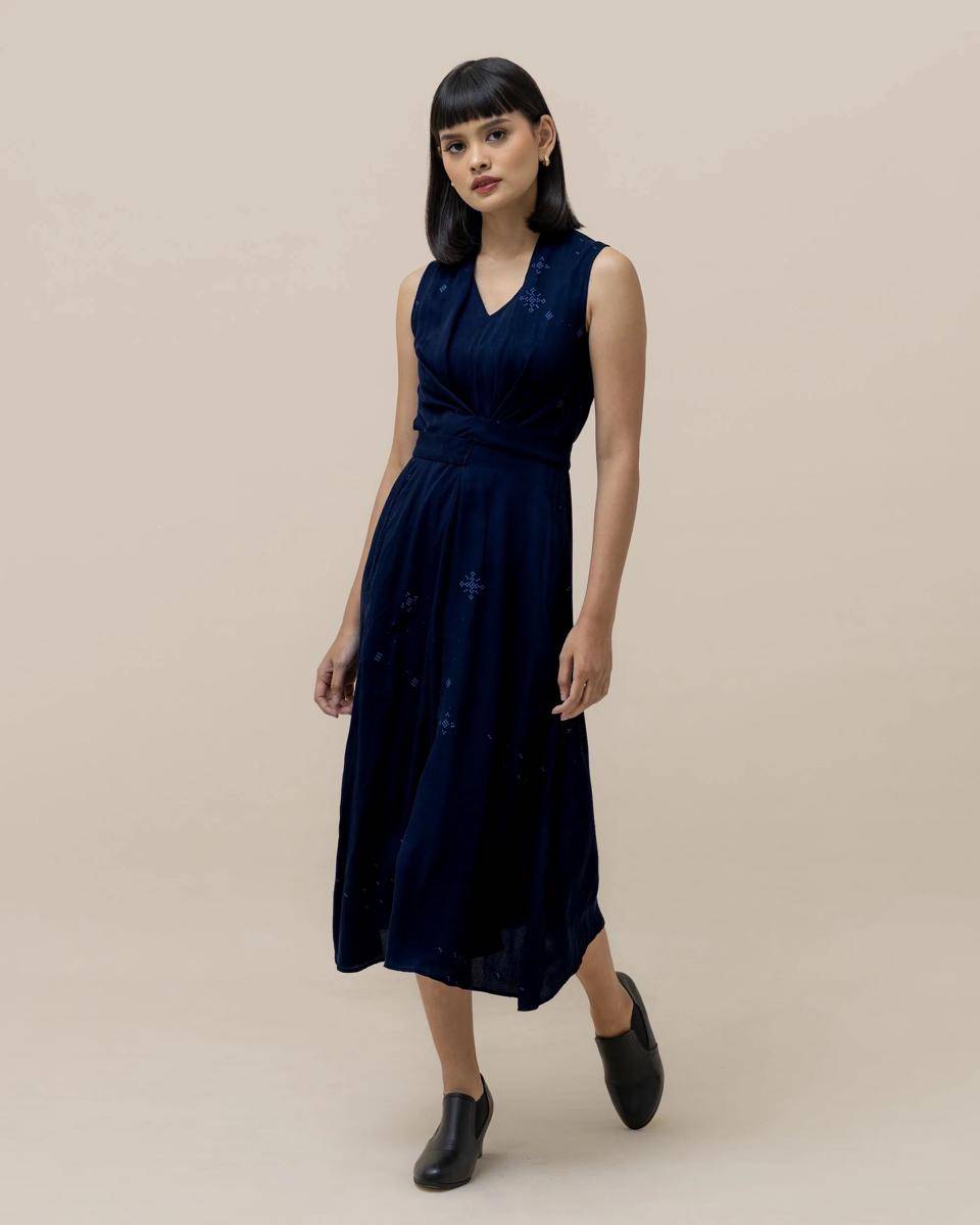 SukkhaCitta_W4026_ANGKASAxSORE_PleatedDress_CroppedandCompressed_1.jpg