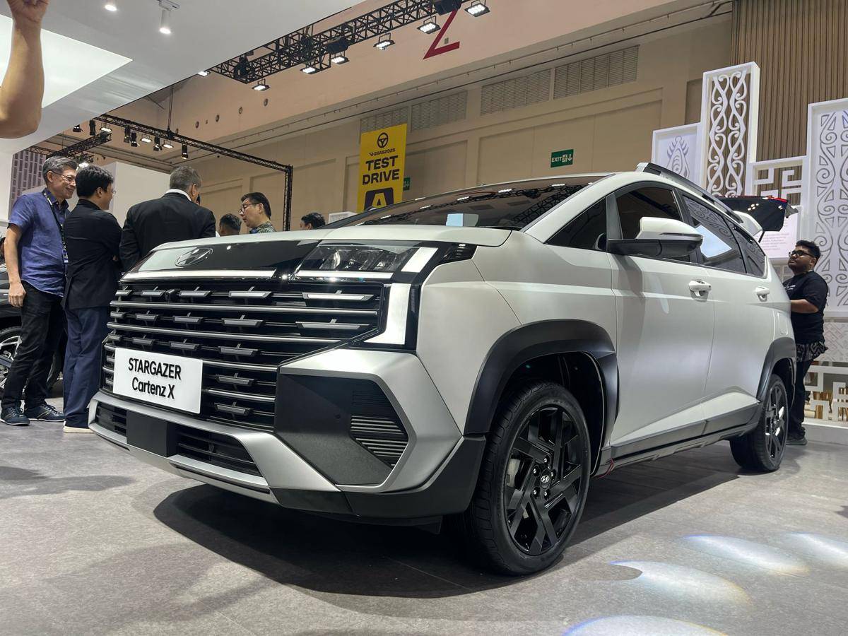 Hyundai Stargazer Cartenz dan Cartenz X